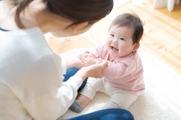 赤ちゃんのお座りはいつから？練習は必要？始まる前に知っておきたいポイント